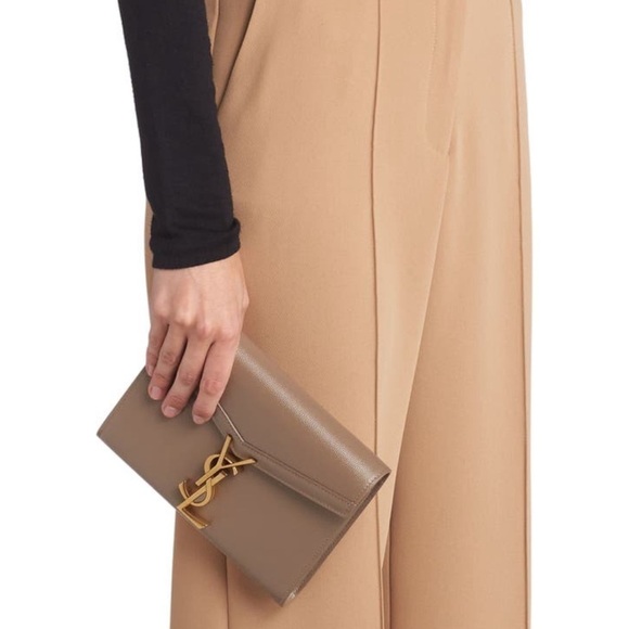 SAINT LAURENT
cassandra chain wallet in grain de poudre embossed leather NWT - Picture 3 of 8